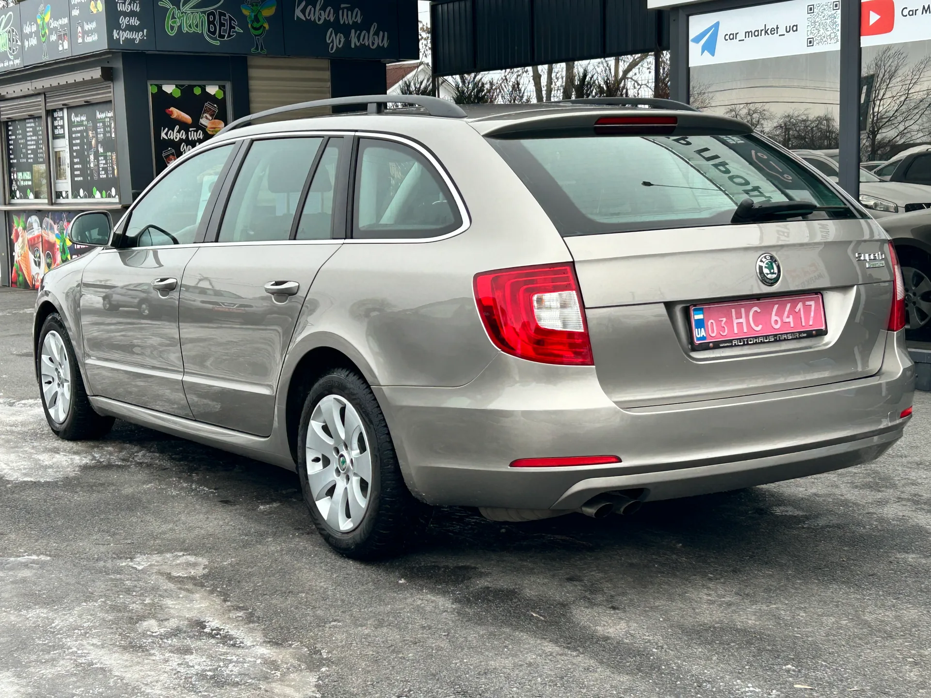 Skoda Superb — фото 5