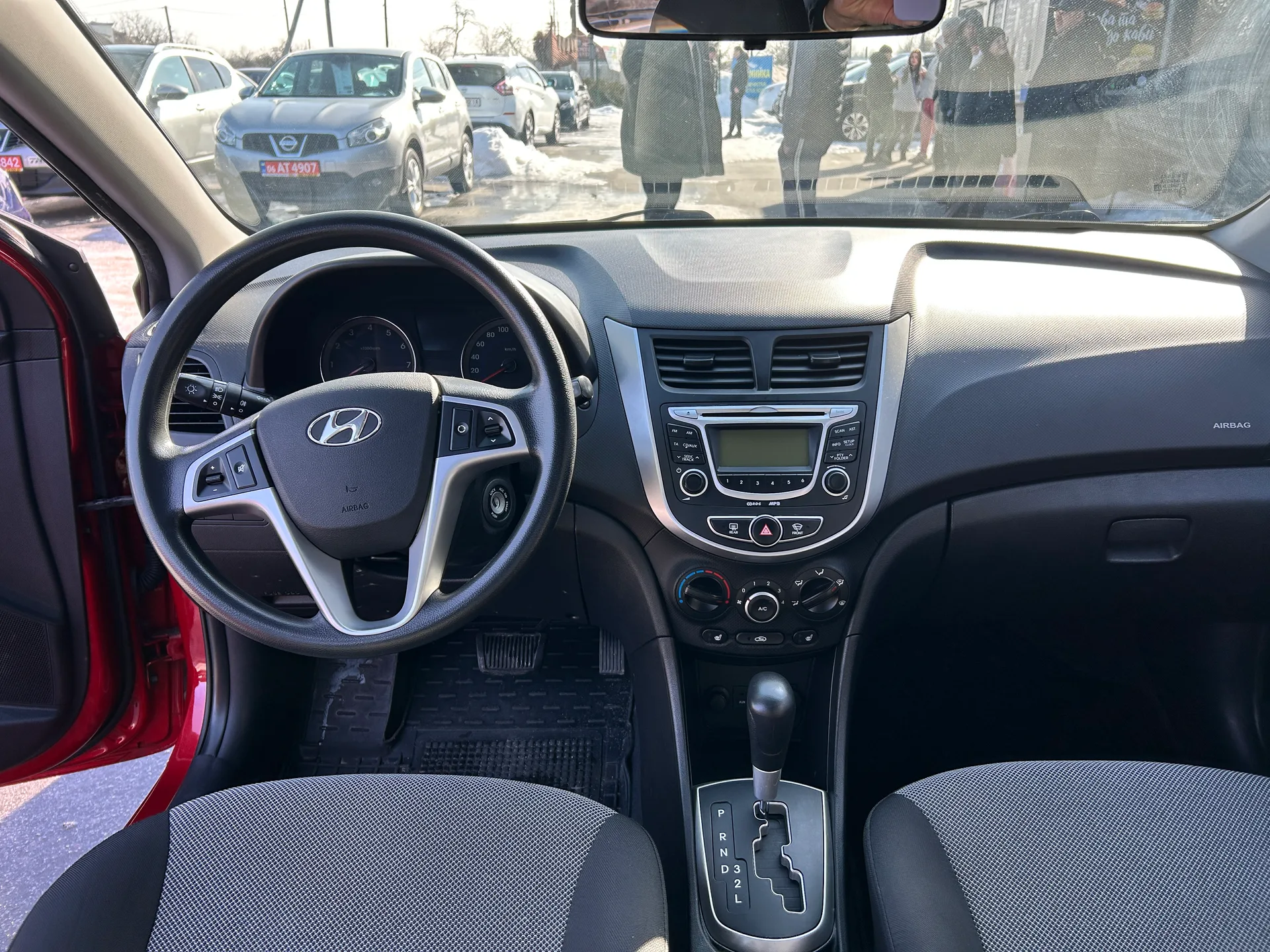 Hyundai Accent — фото 6