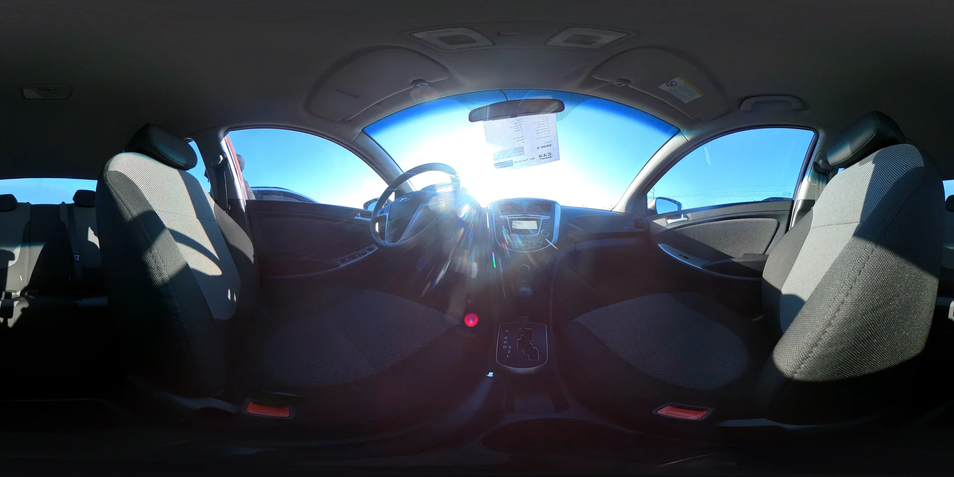 Hyundai Accent — 360°