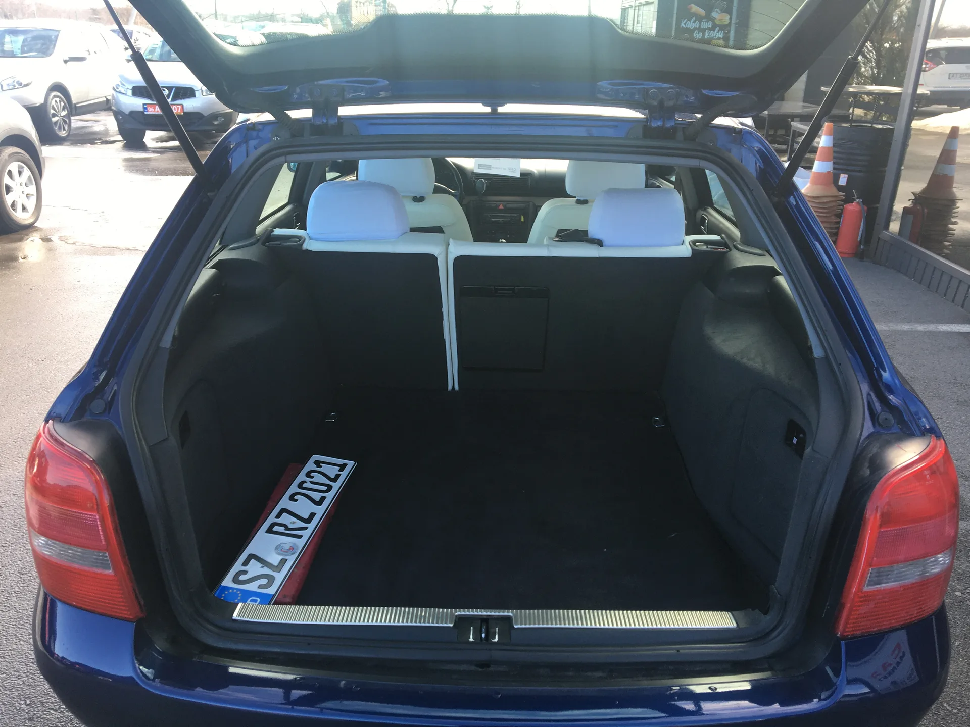 Audi A4 — фото 5