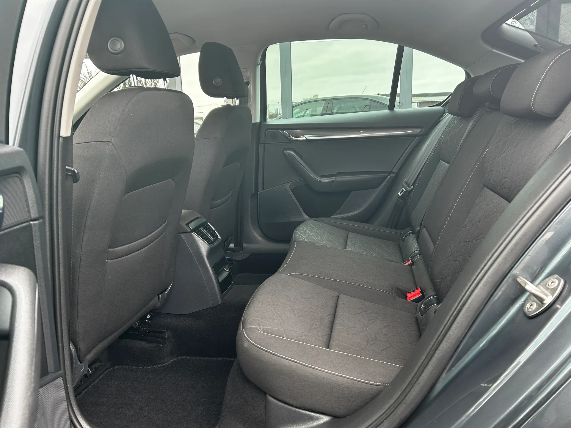 Skoda Octavia — фото 7