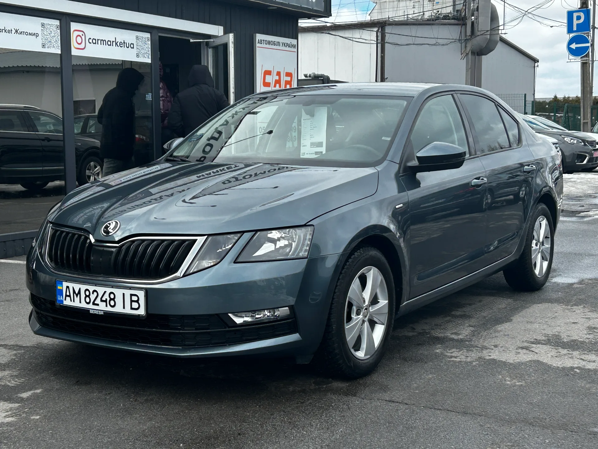Skoda Octavia — фото 1