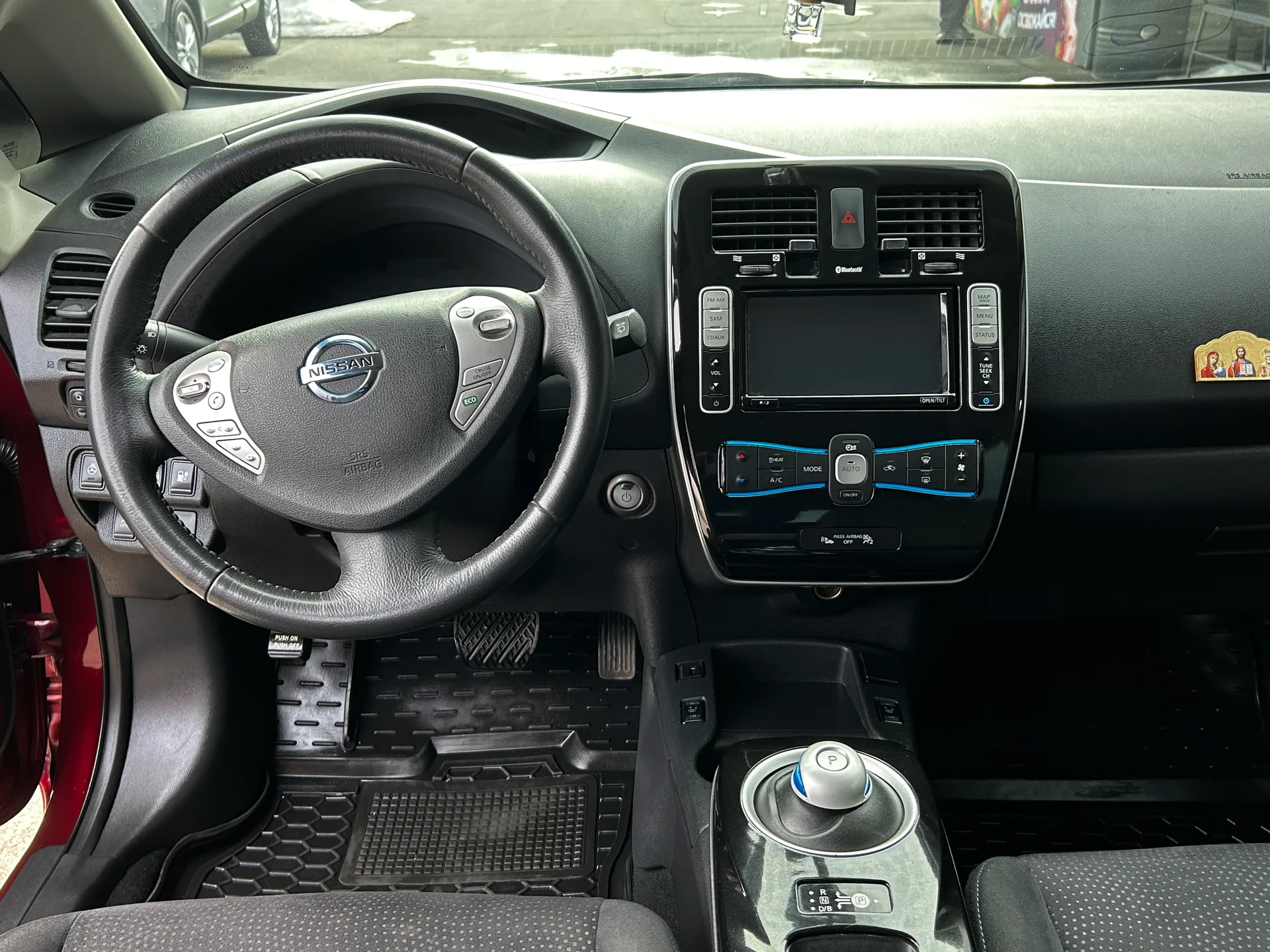 Nissan Leaf — фото 6