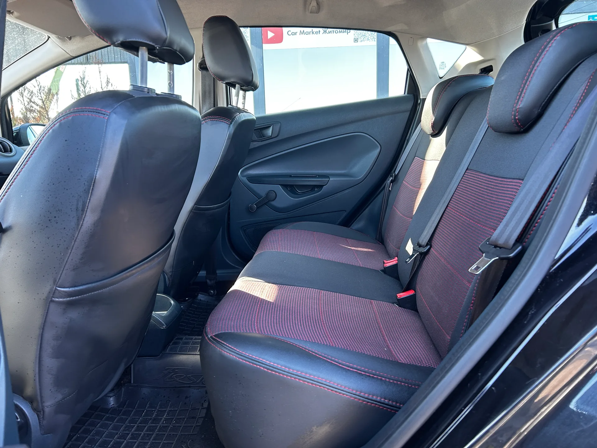 Ford Fiesta — фото 7