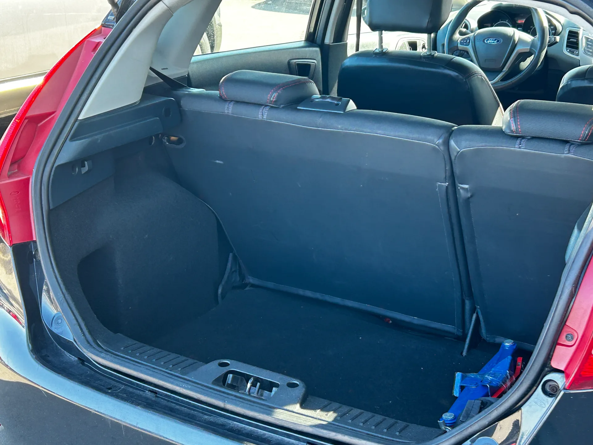 Ford Fiesta — фото 8