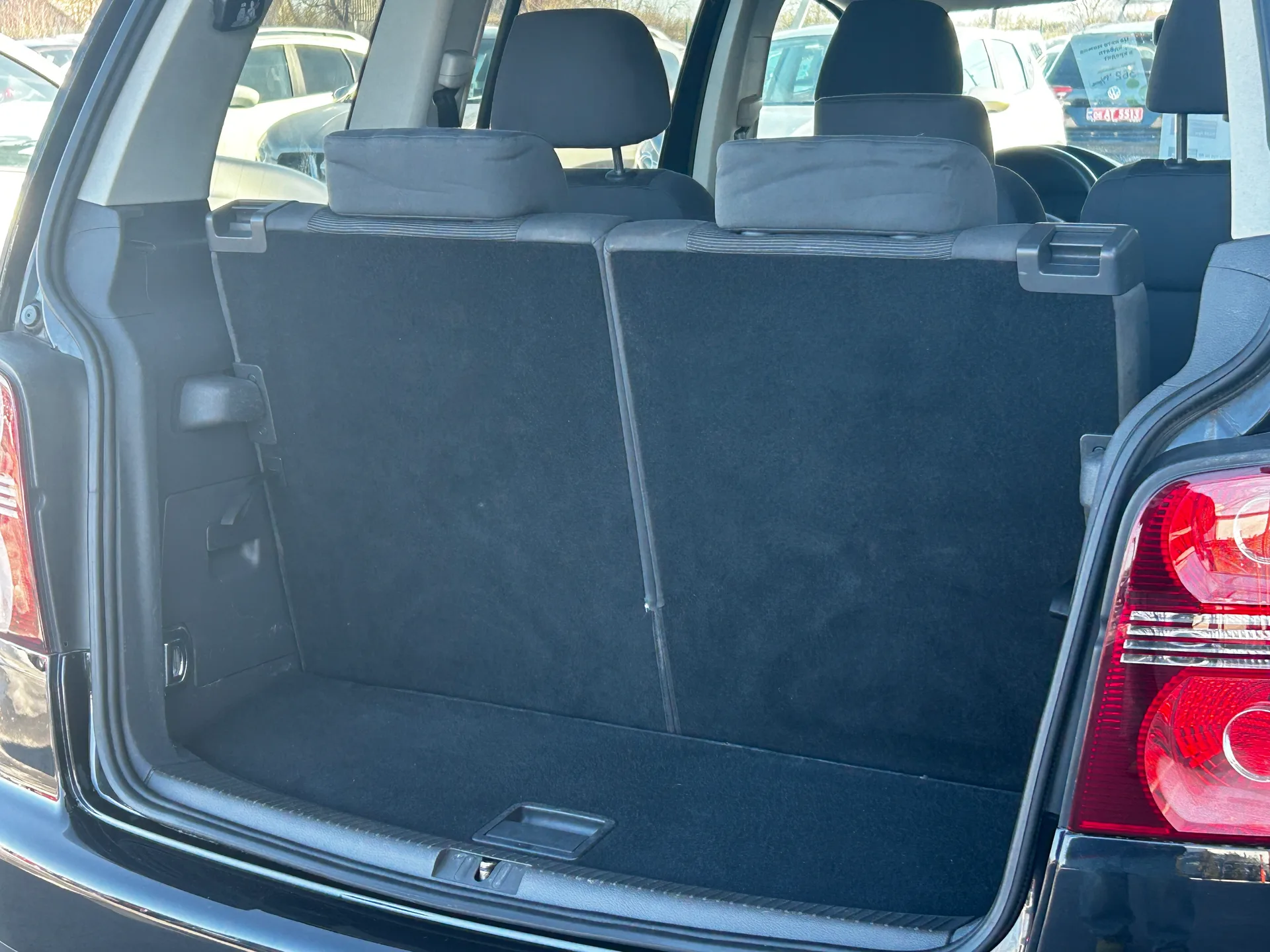 Volkswagen Touran — фото 5