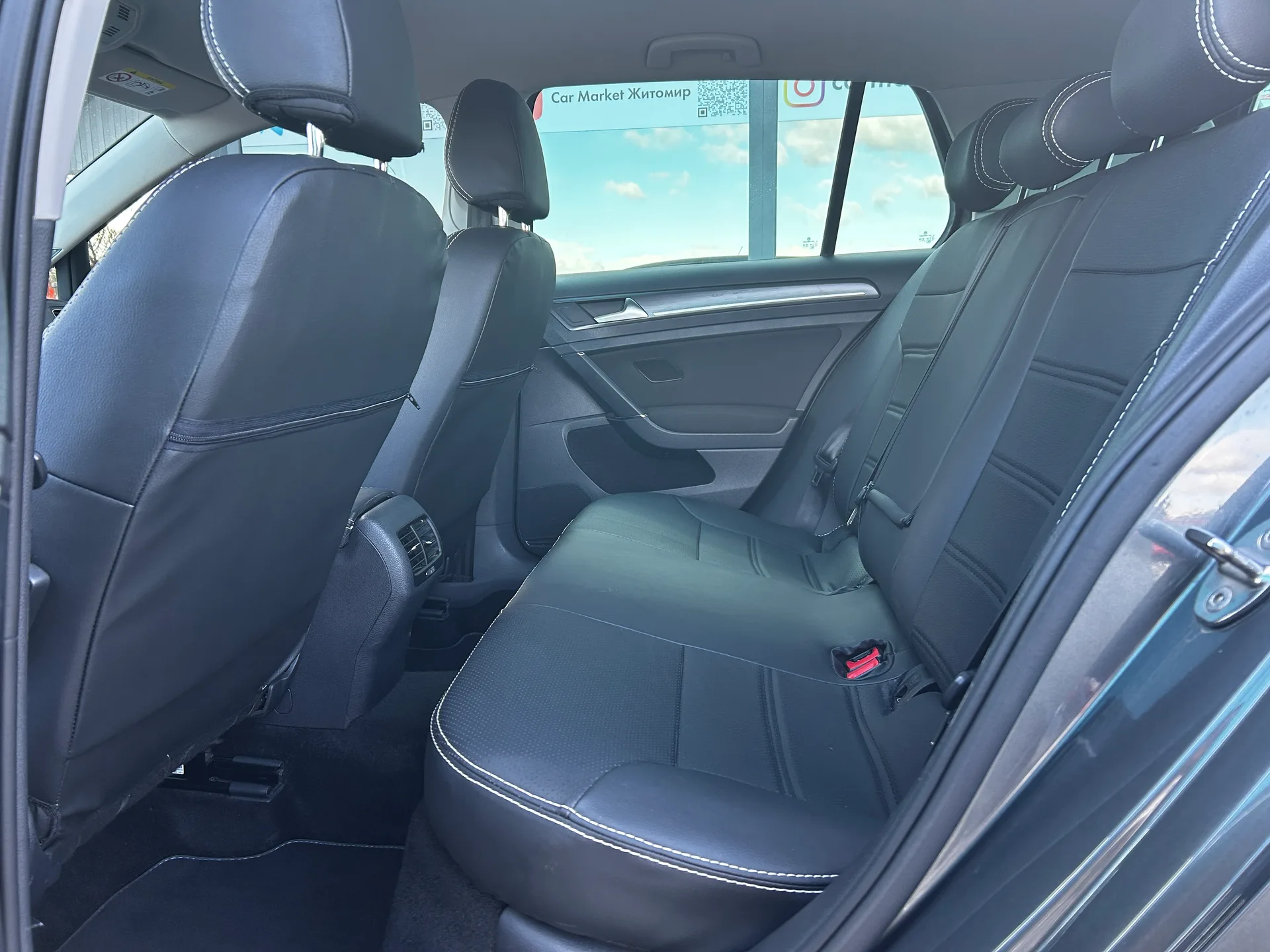 Volkswagen e-Golf — фото 7