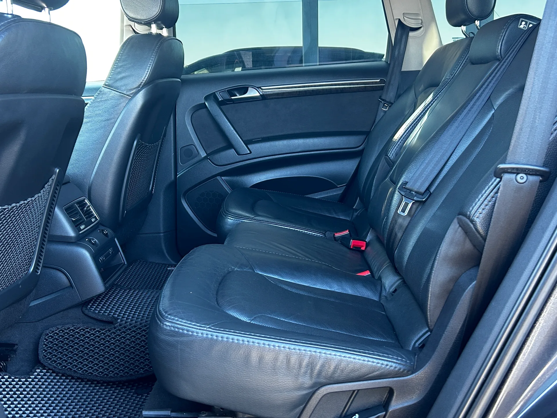 Audi Q7 — фото 7