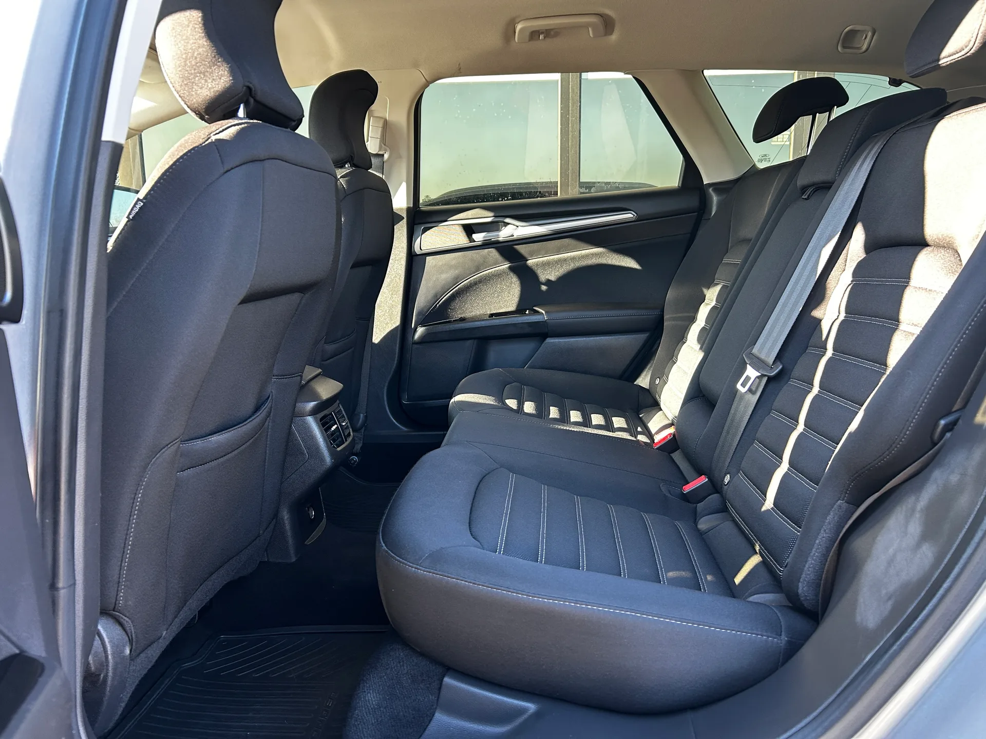 Ford Mondeo — фото 7