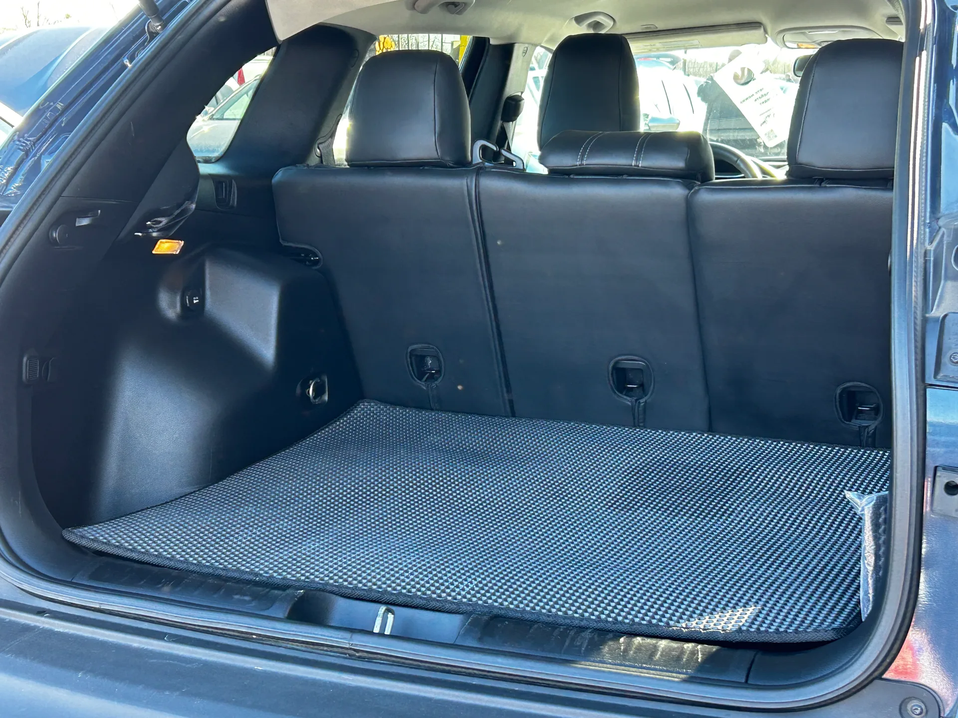 Jeep Cherokee — фото 8