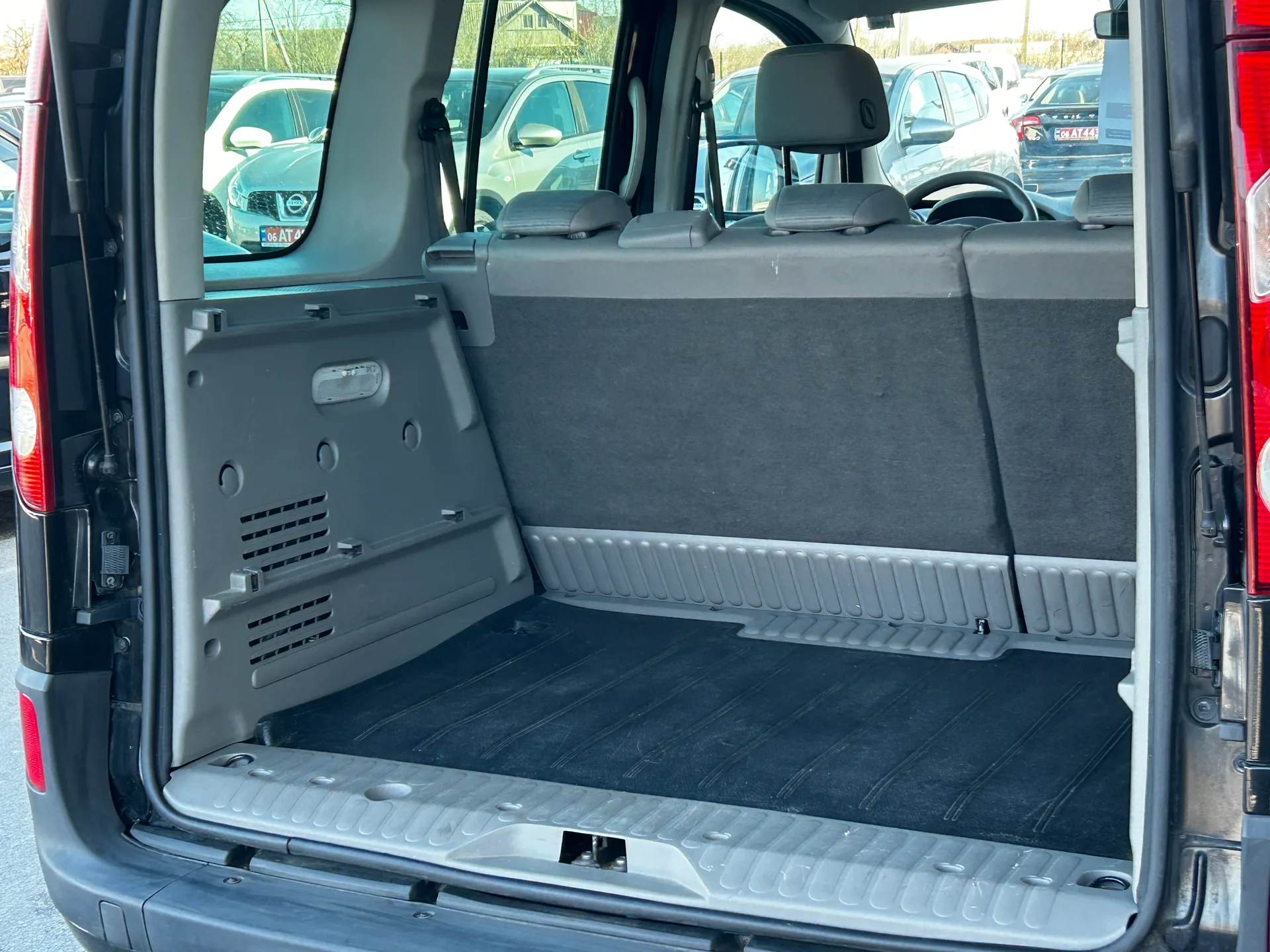 Renault Kangoo — фото 8