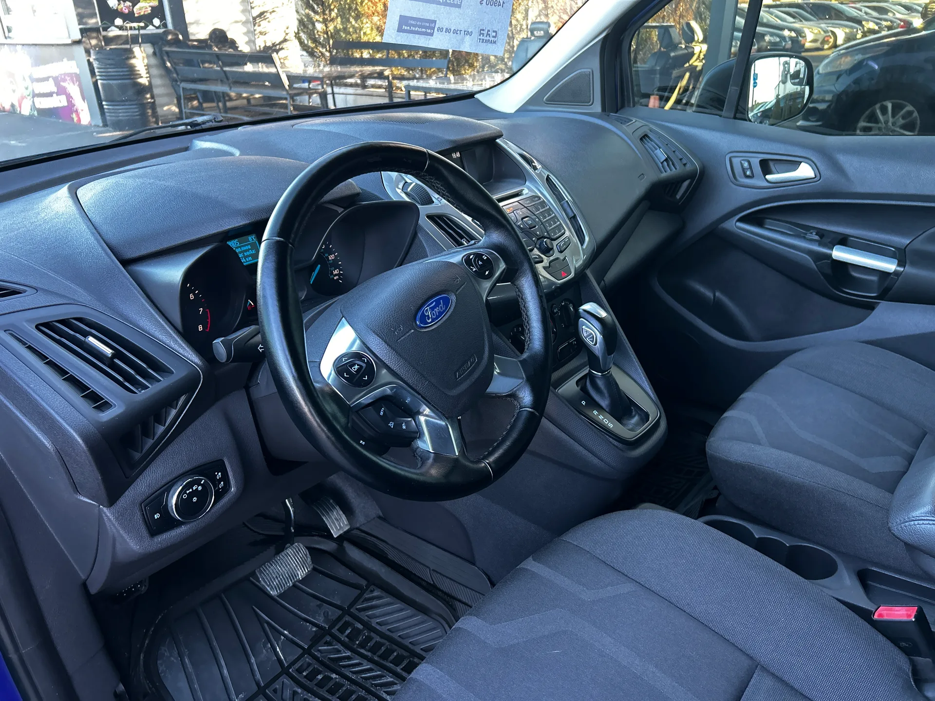 Ford Transit Connect — фото 5