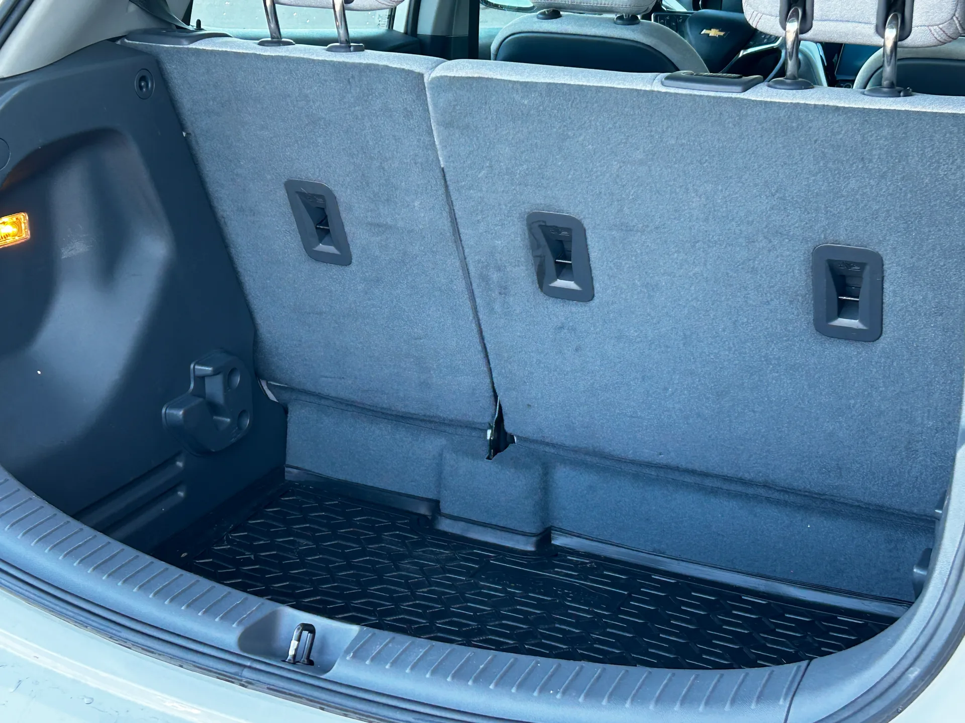 Chevrolet Bolt EV — фото 8