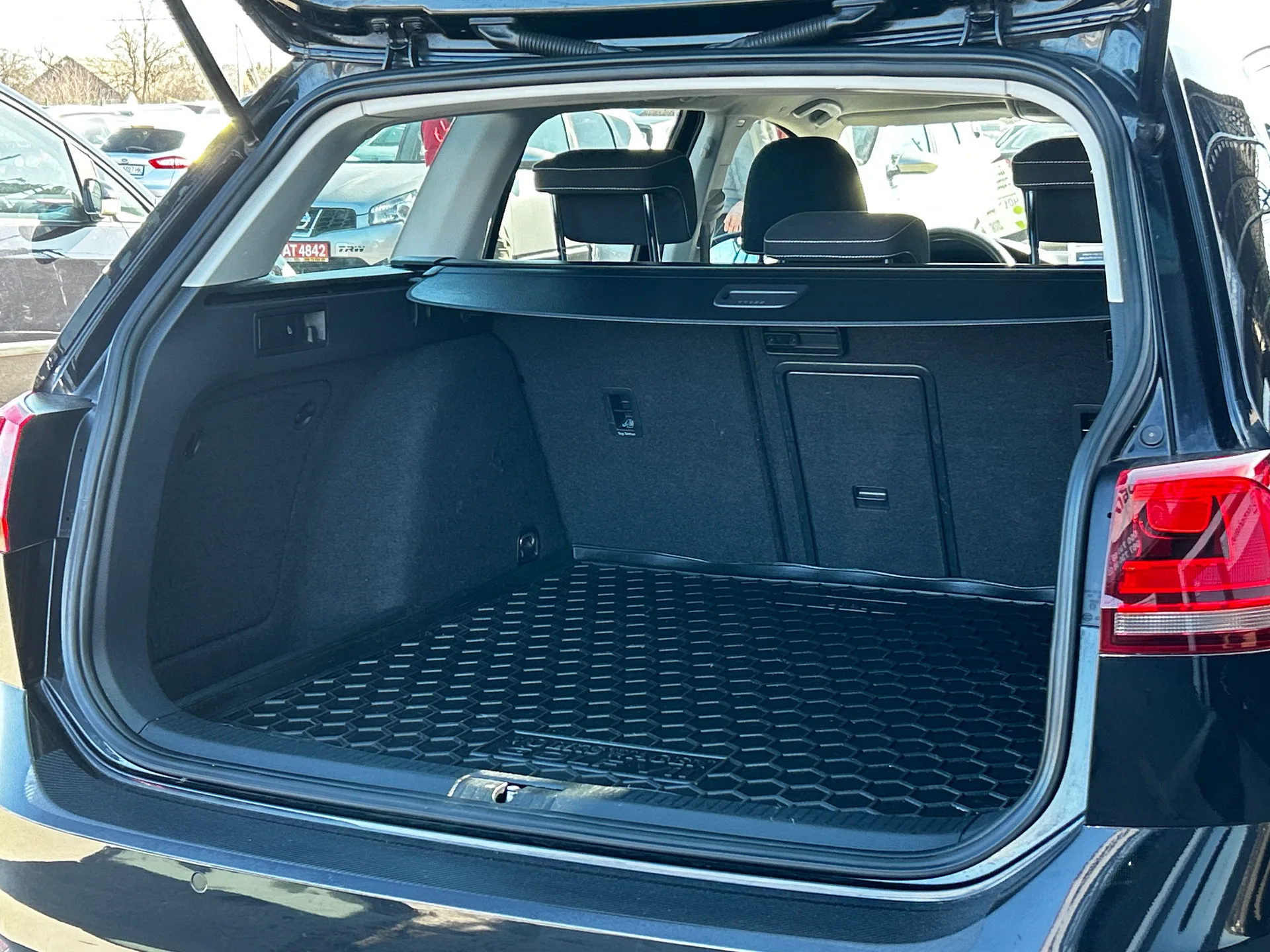 Volkswagen Golf — фото 8