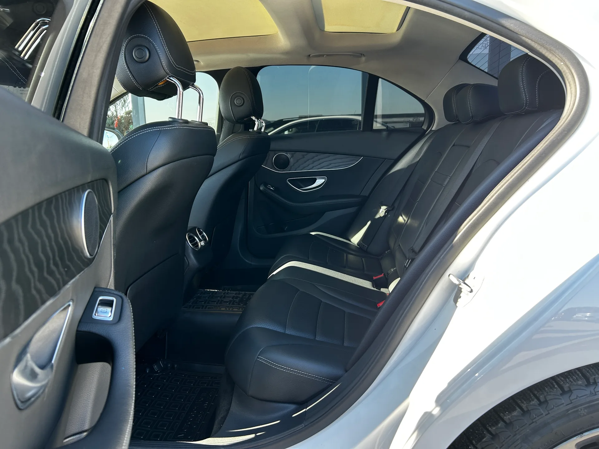 Mercedes-Benz C-Class — фото 7