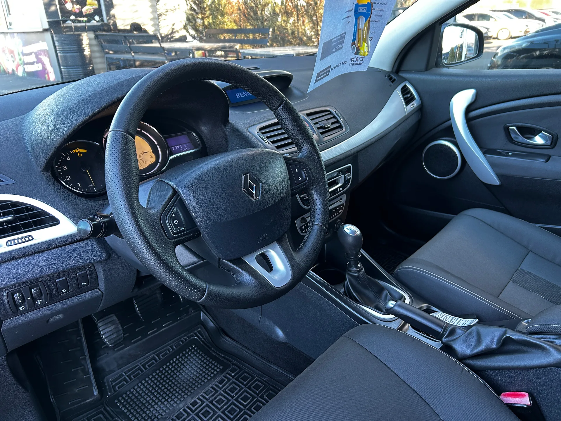 Renault Megane — фото 5