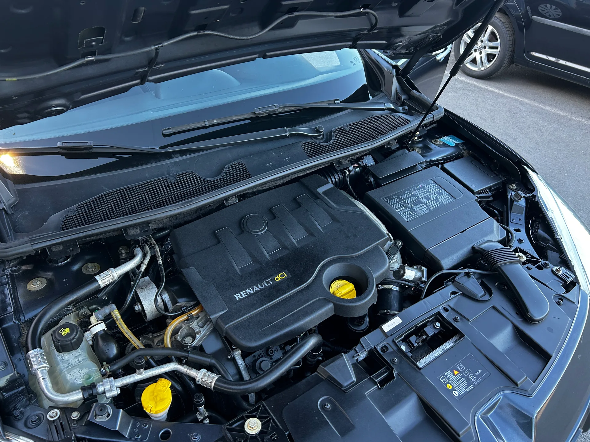 Renault Megane — фото 9