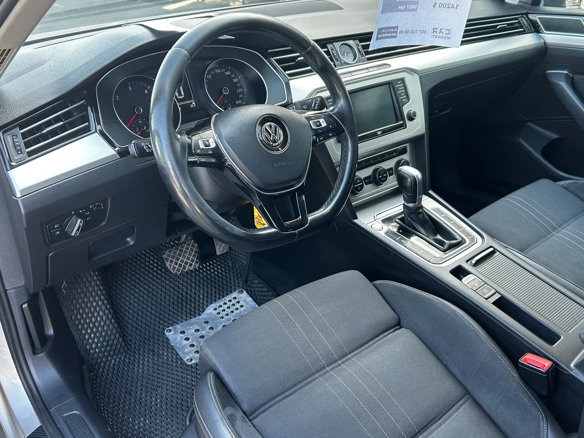 Volkswagen Passat — фото 5