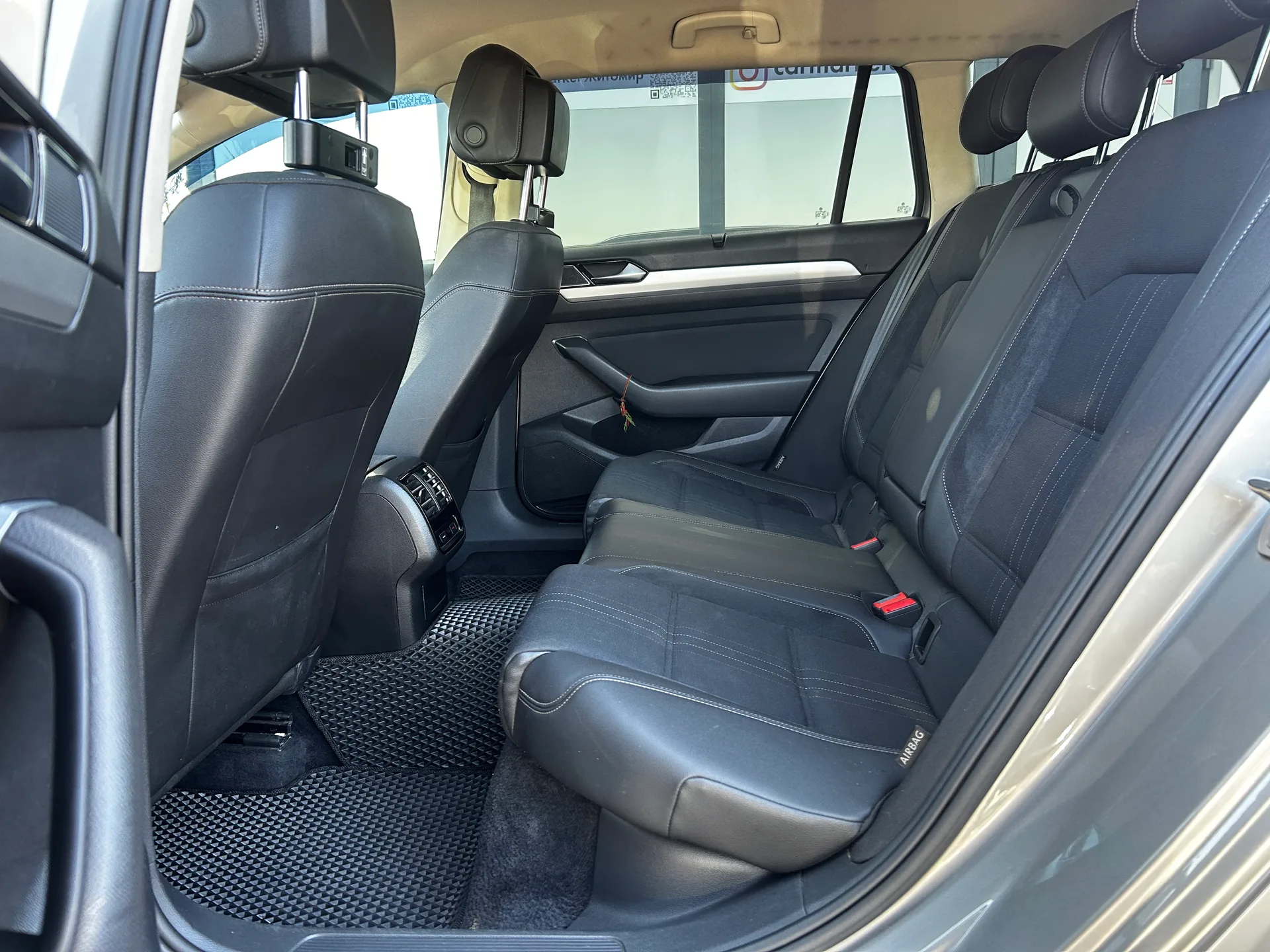 Volkswagen Passat — фото 7