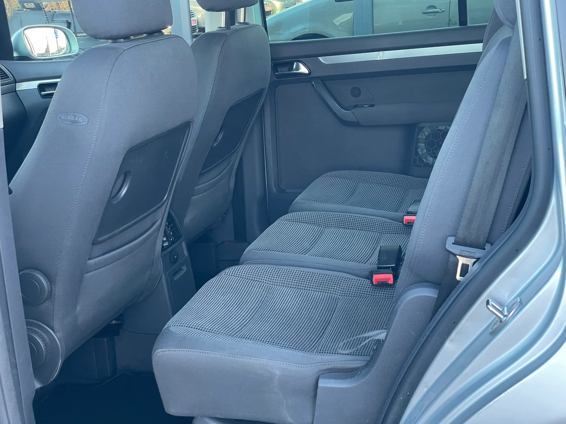 Volkswagen Touran — фото 7