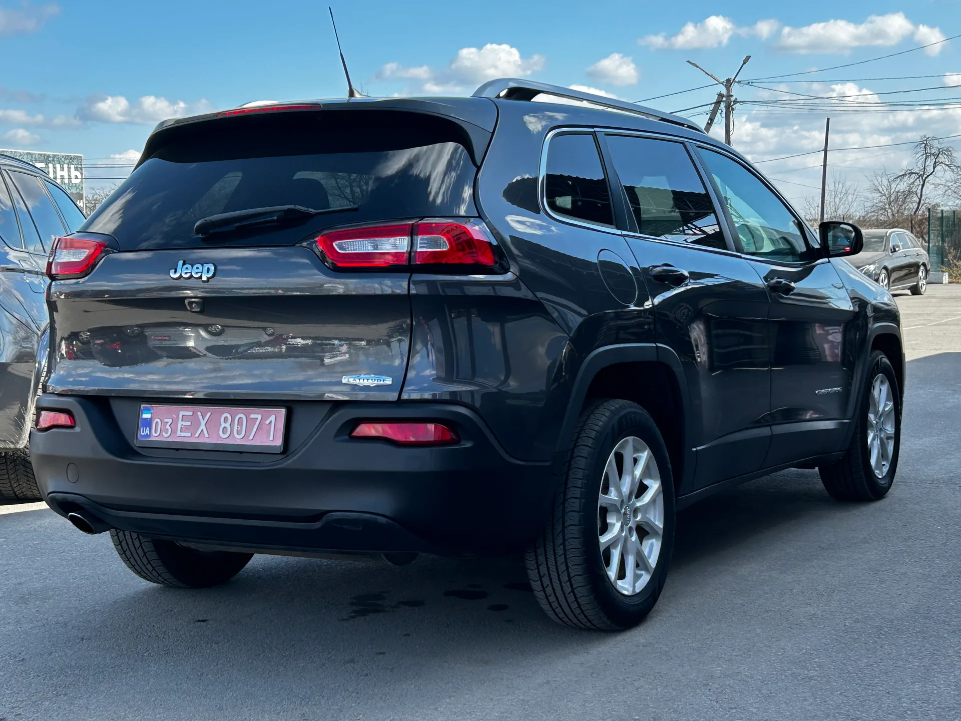 Jeep Cherokee — фото 3