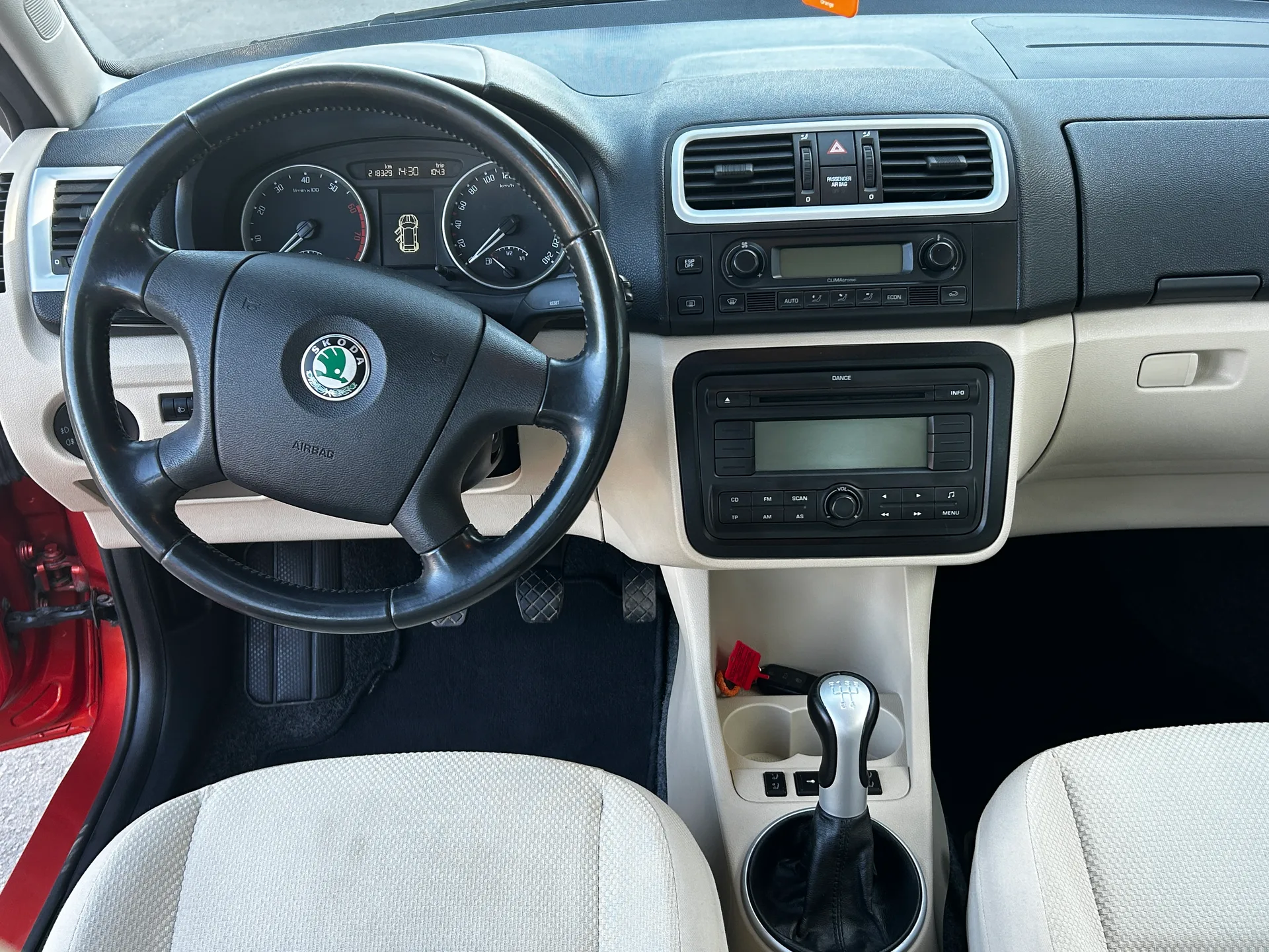 Skoda Fabia — фото 6