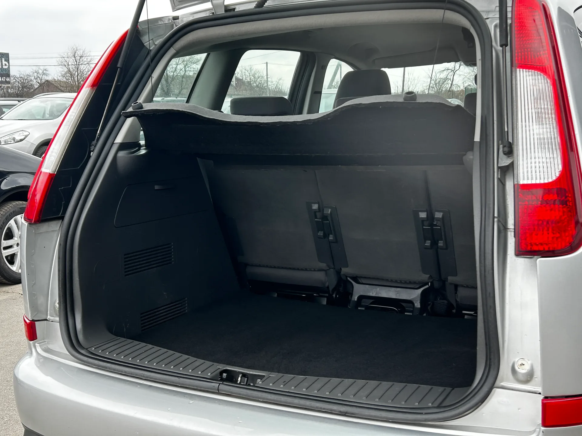 Ford Focus C-Max — фото 8