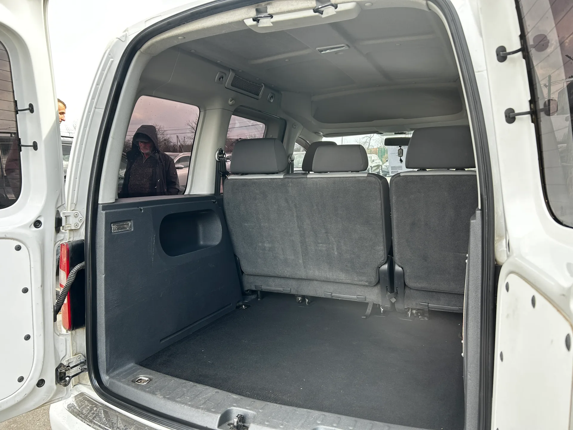 Volkswagen Caddy — фото 8