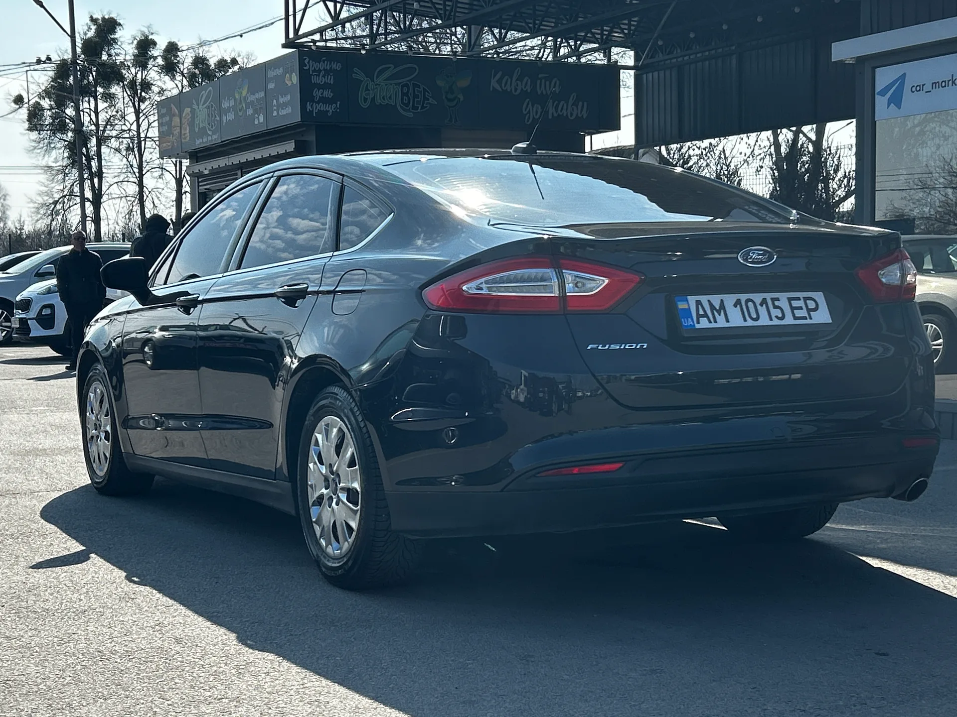 Ford Fusion — фото 4