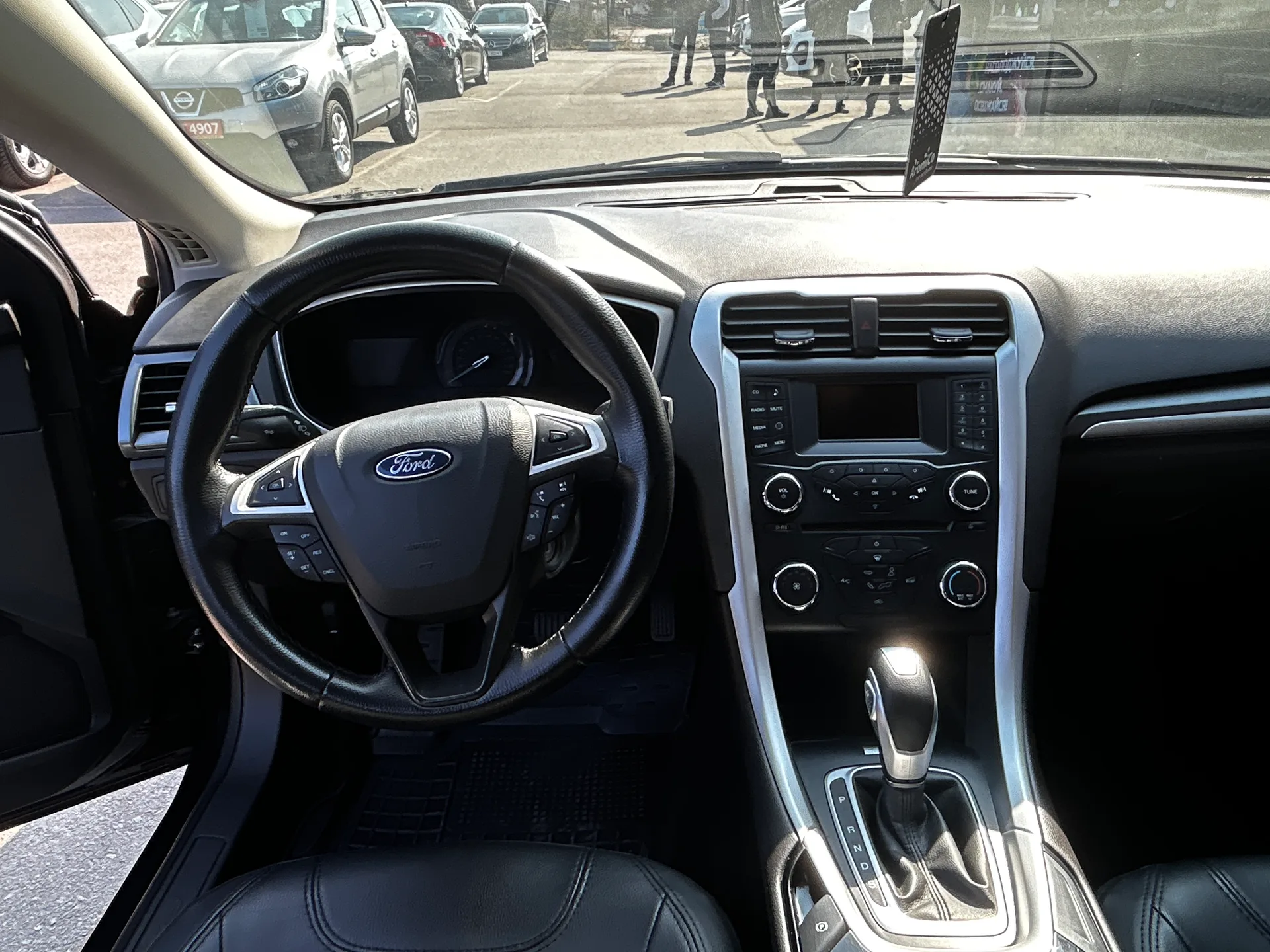 Ford Fusion — фото 6