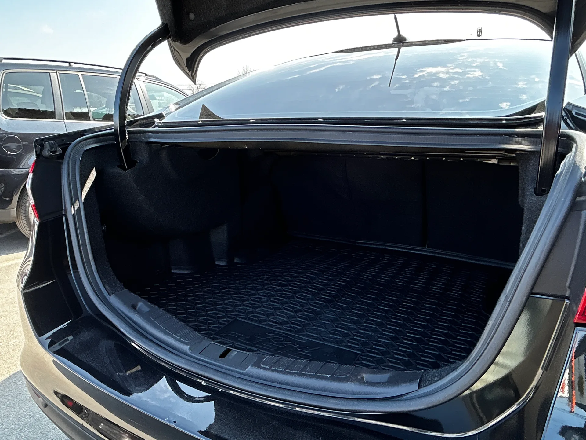 Ford Fusion — фото 8