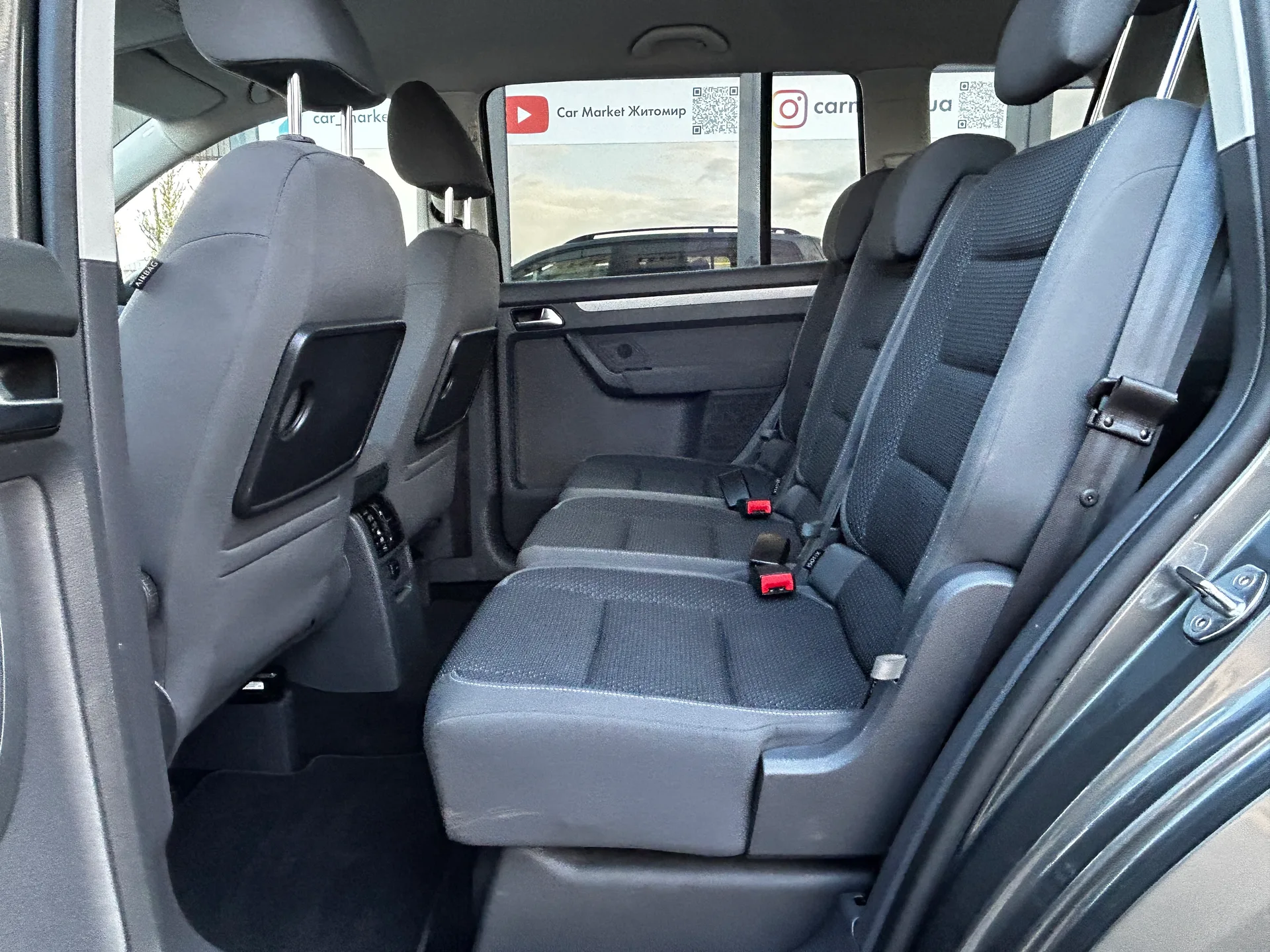 Volkswagen Touran — фото 7