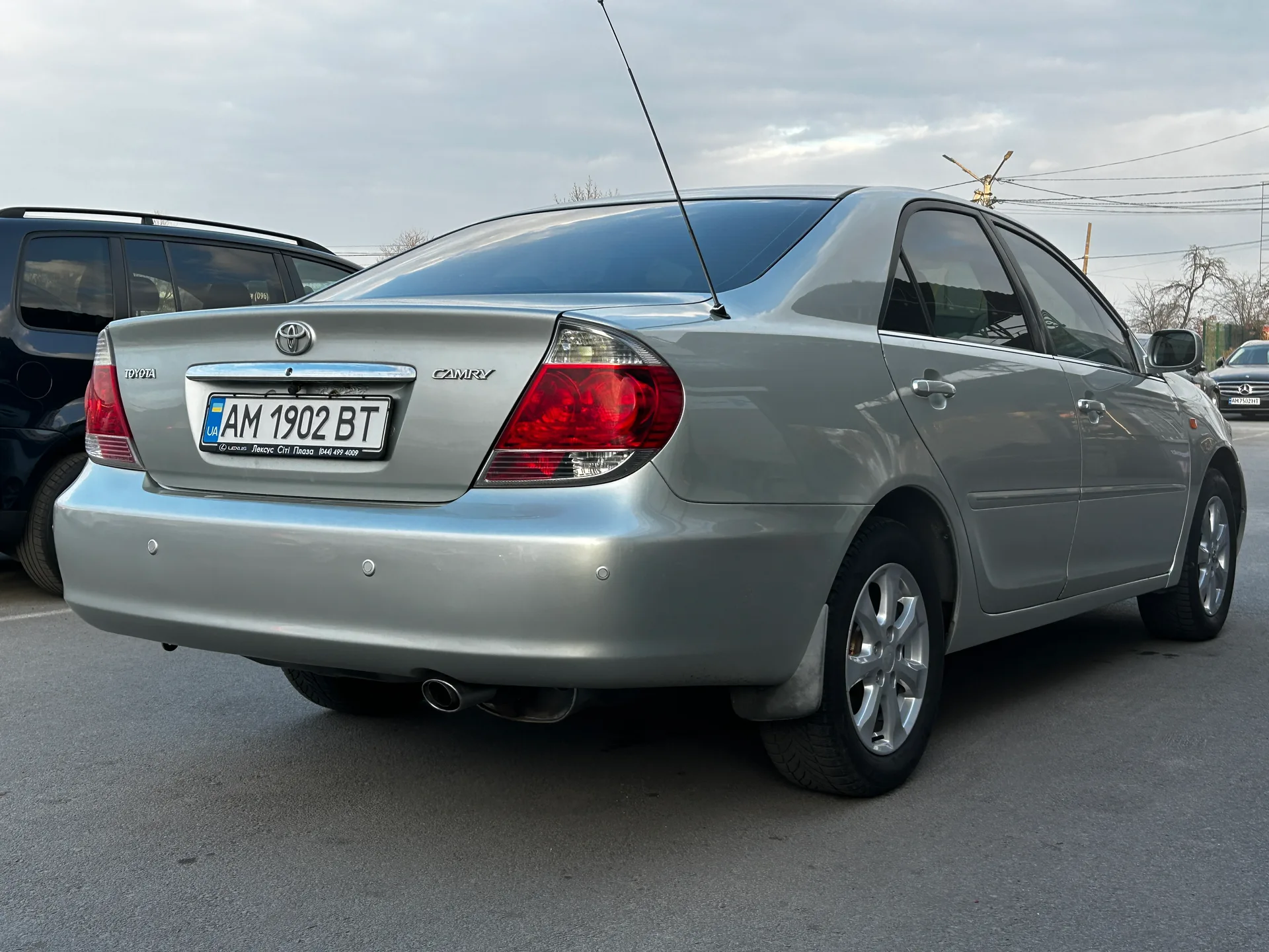 Toyota Camry — фото 3