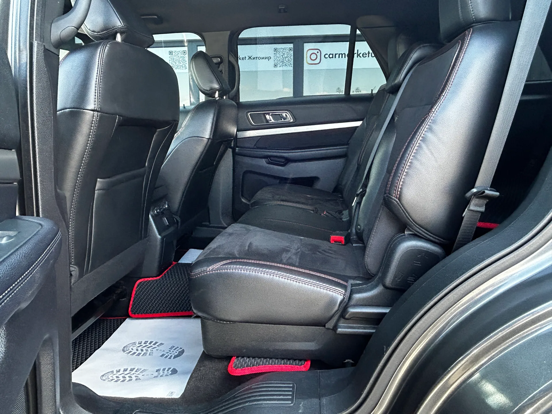 Ford Explorer — фото 7