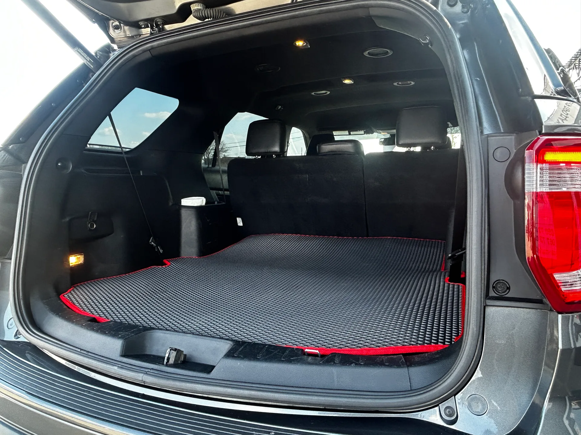 Ford Explorer — фото 8