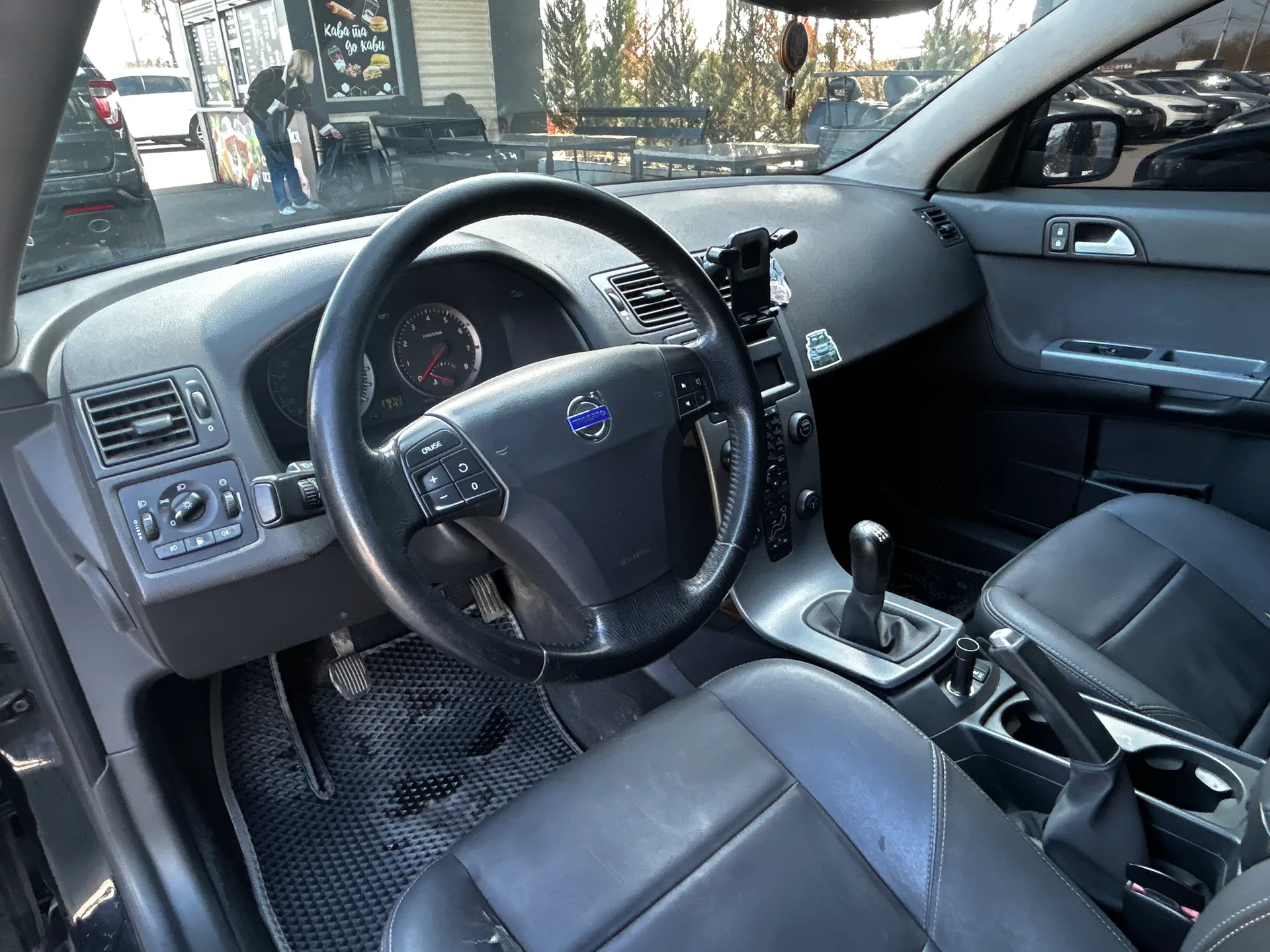 Volvo V50 — фото 5