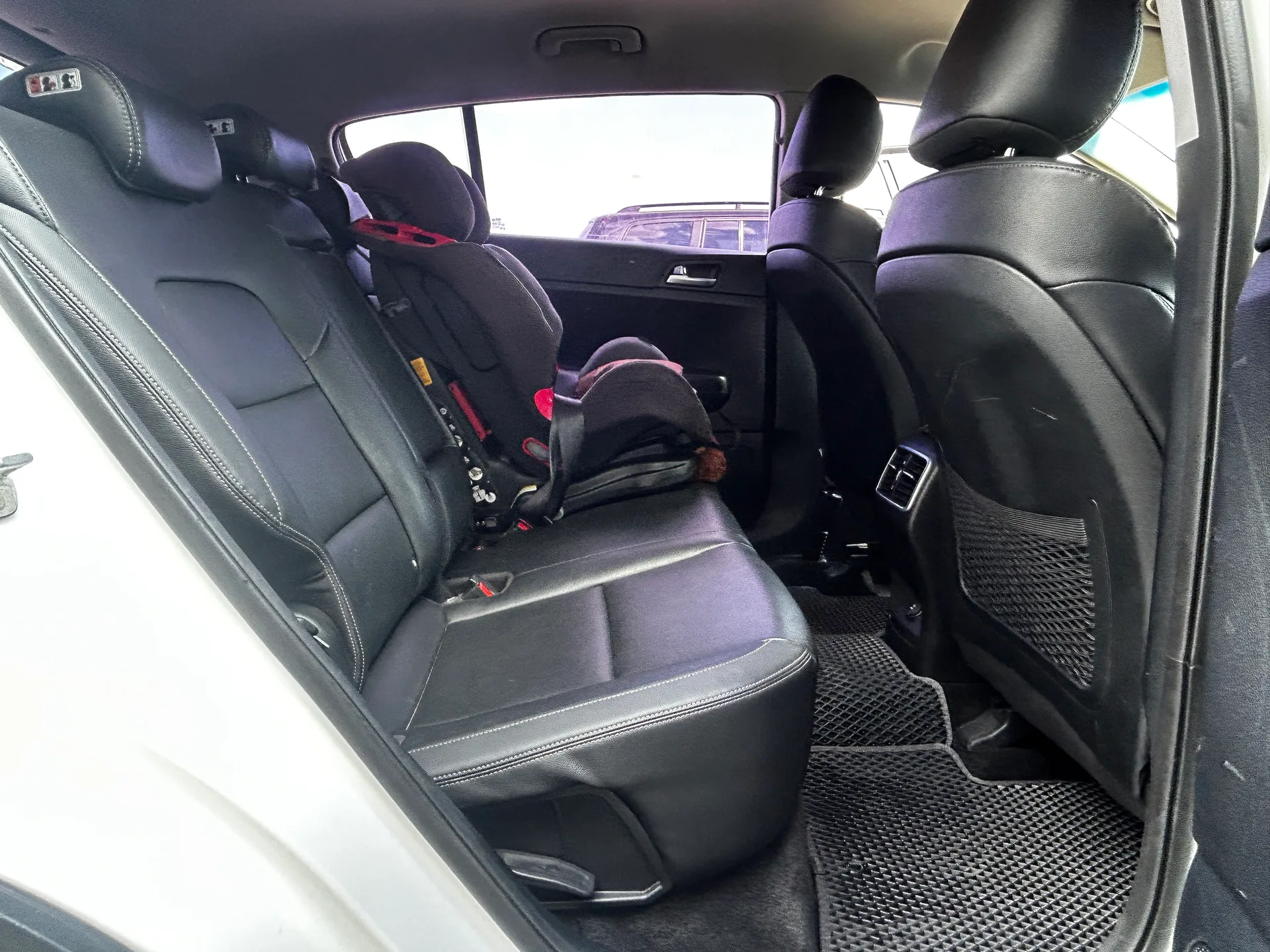 Kia Sportage — фото 6