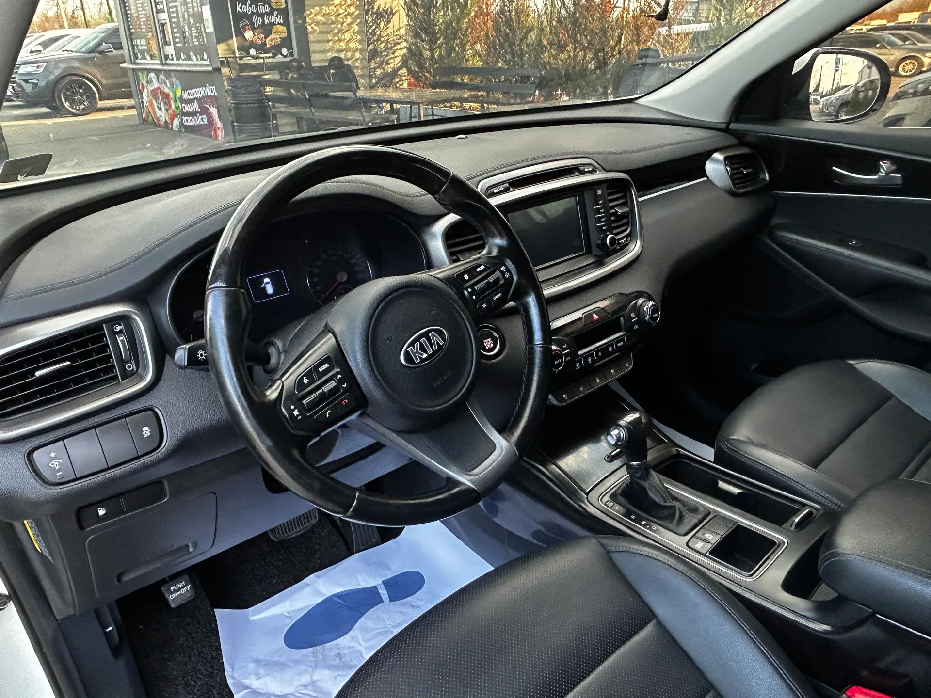 Kia Sorento — фото 5
