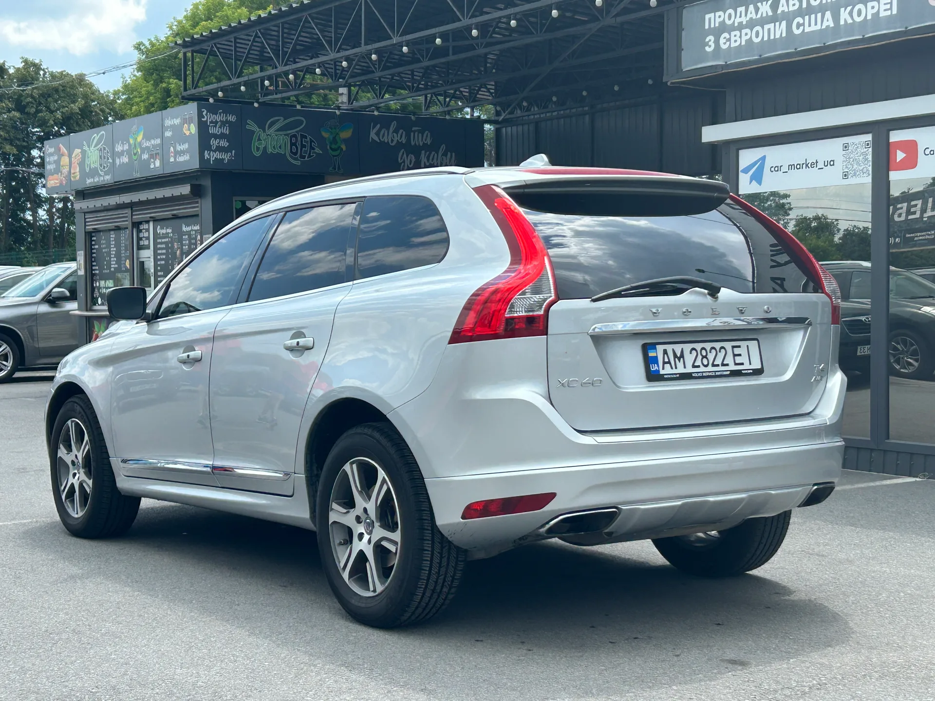 Volvo XC60 — фото 4