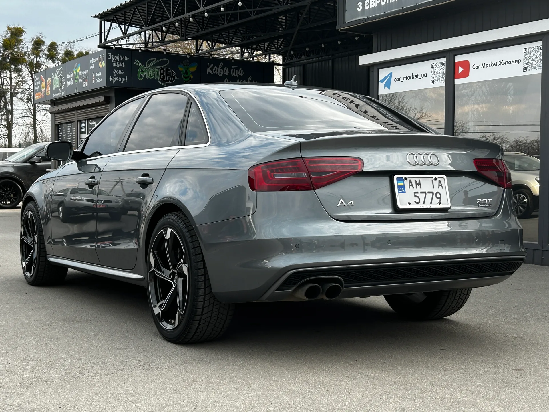 Audi A4 — фото 4