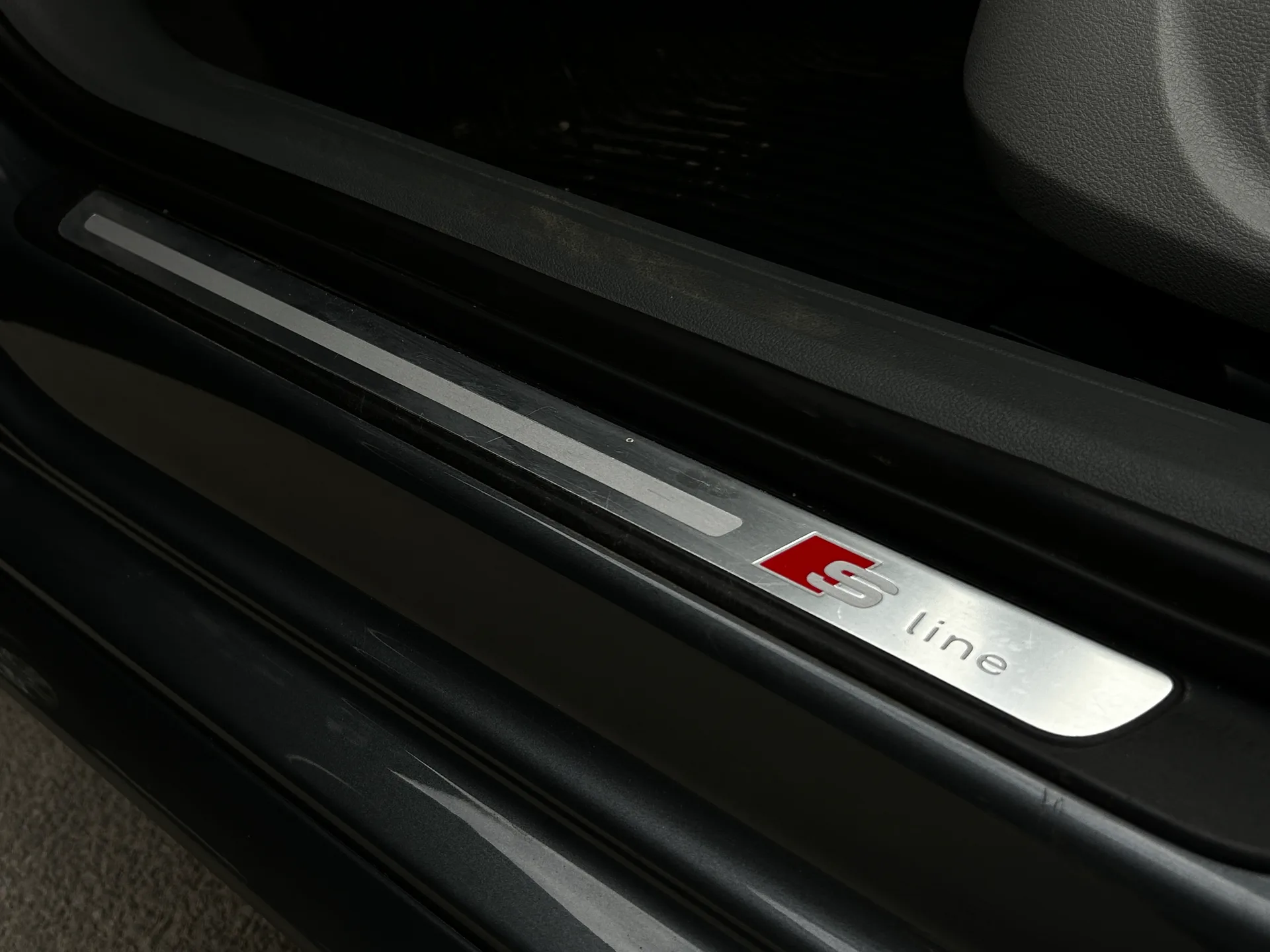 Audi A4 — фото 8