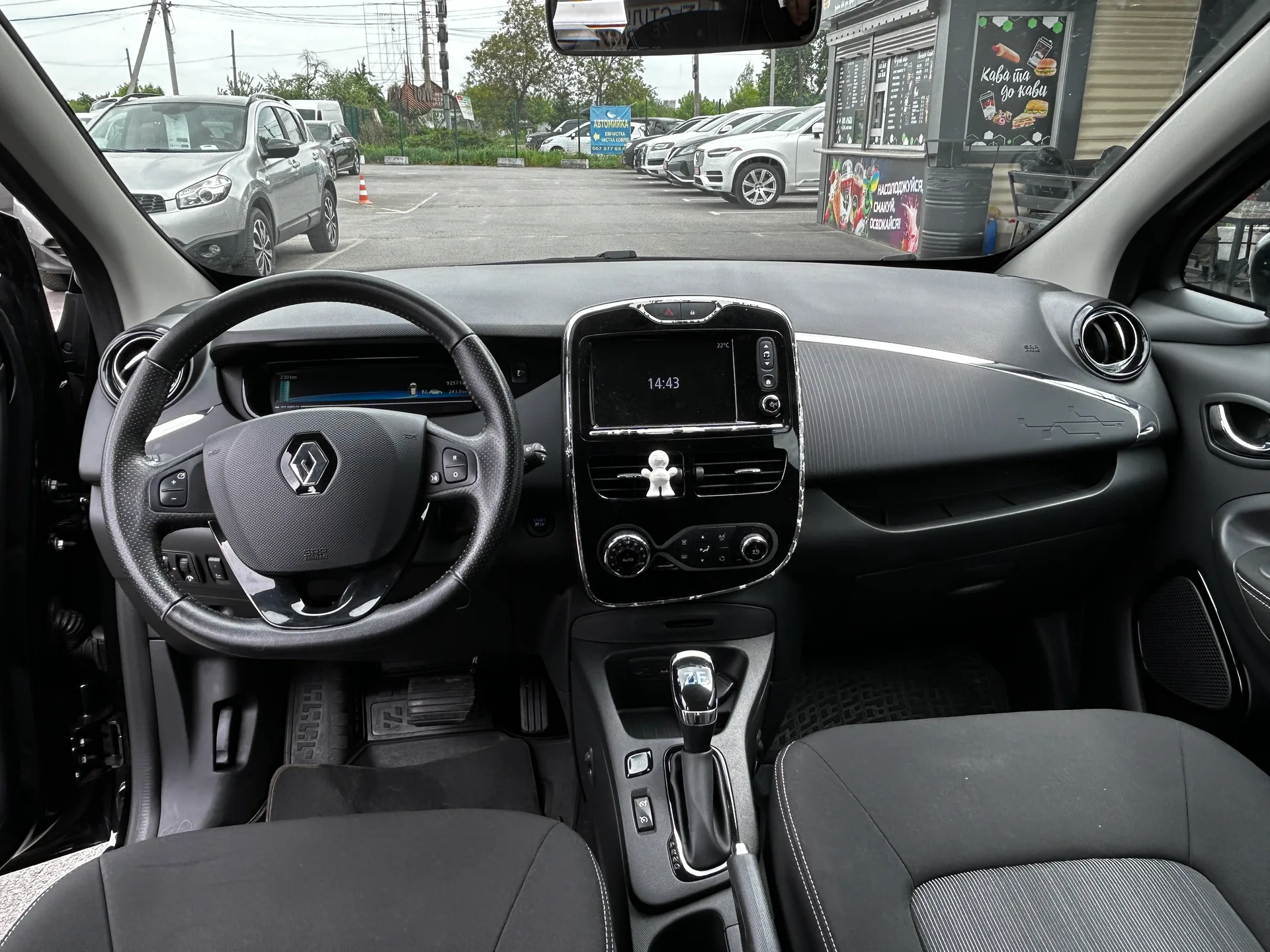 Renault Zoe — фото 6