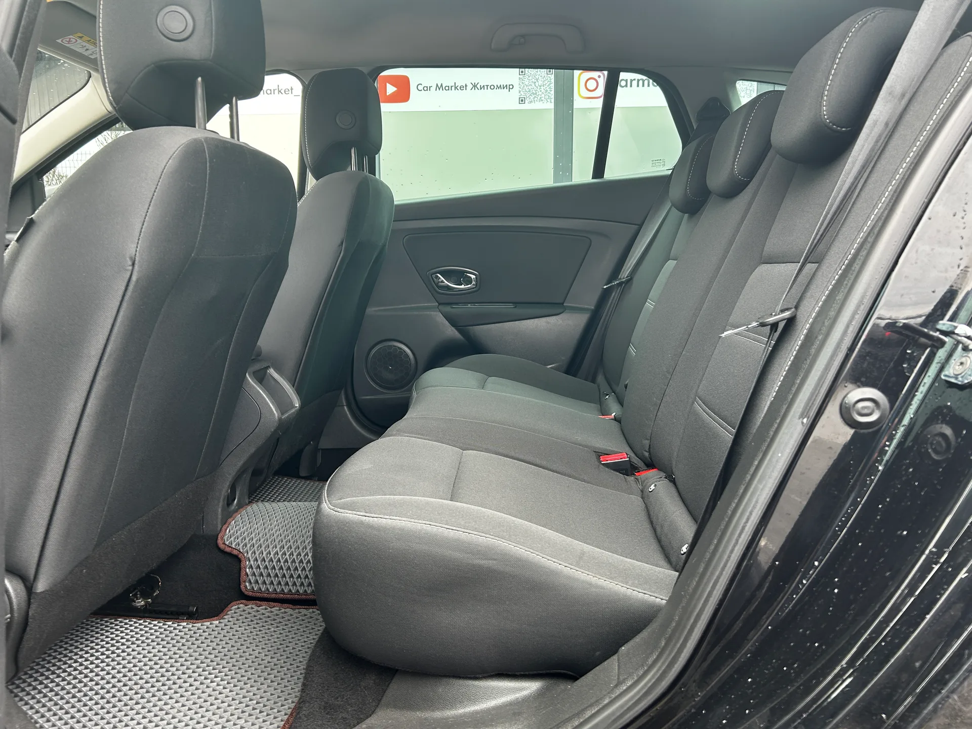 Renault Megane — фото 7