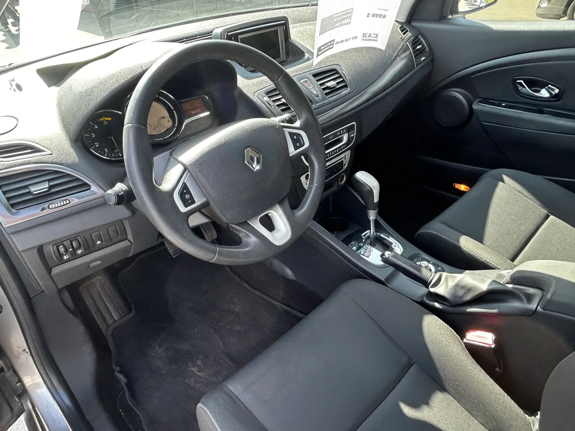 Renault Megane — фото 4