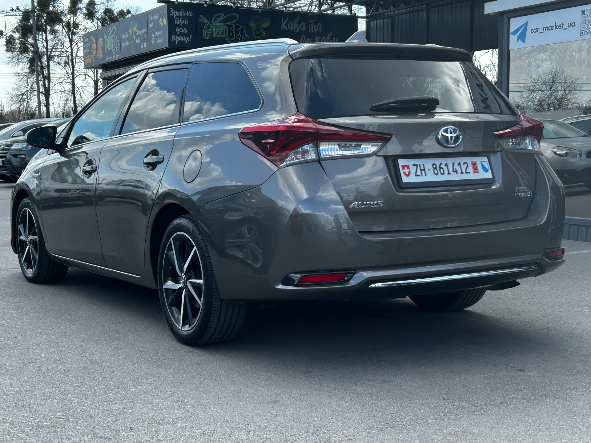 Toyota Auris — фото 4