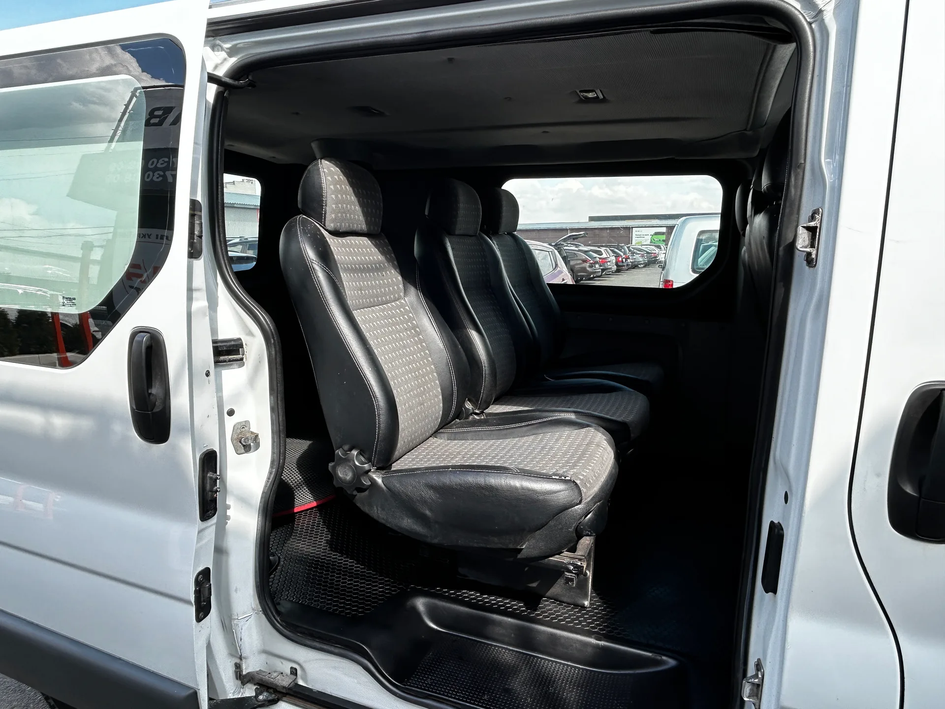 Nissan Primastar — фото 7