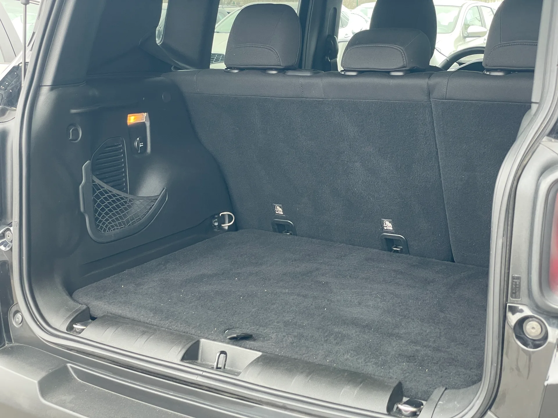 Jeep Renegade — фото 9