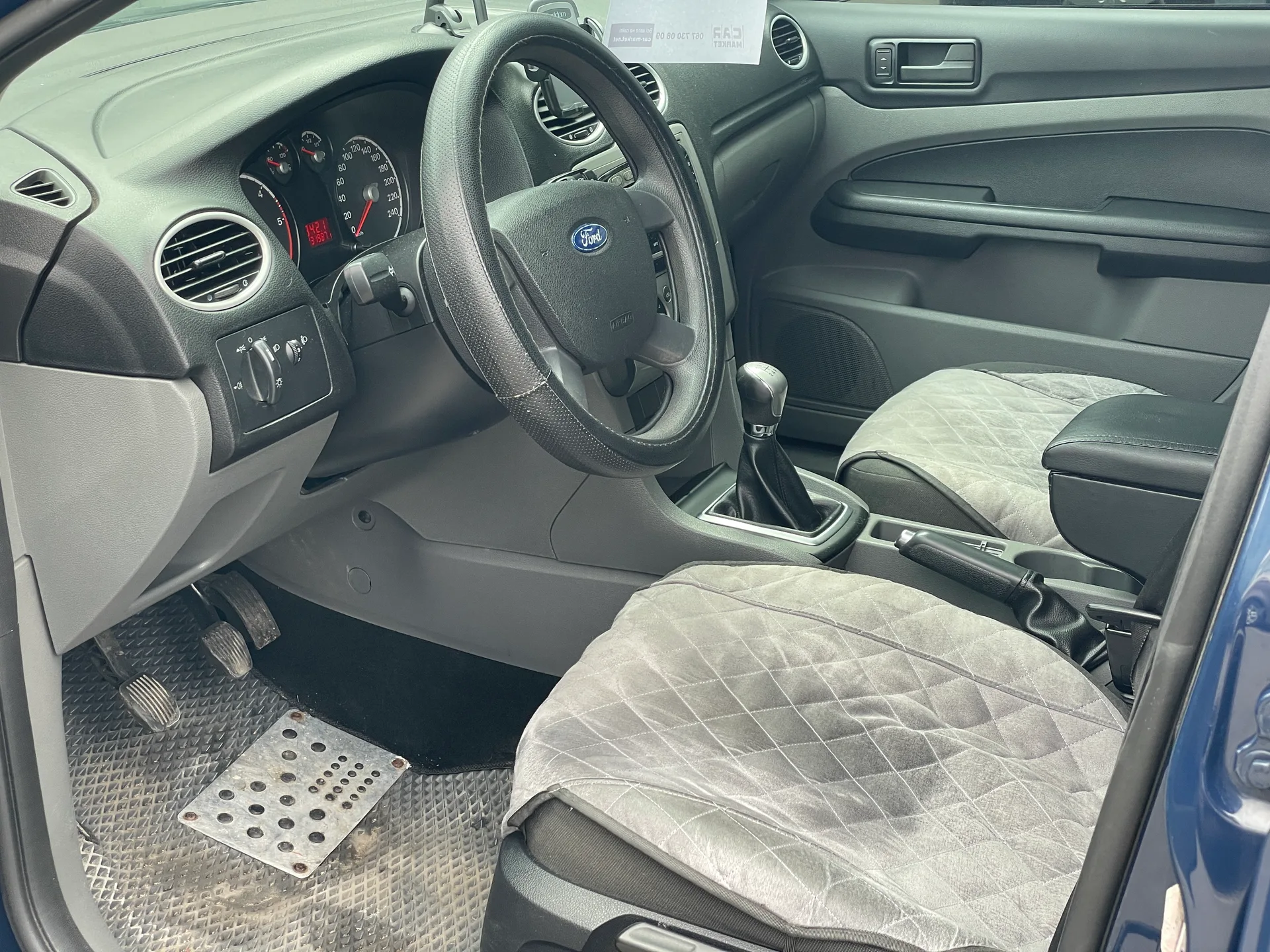 Ford Focus — фото 7