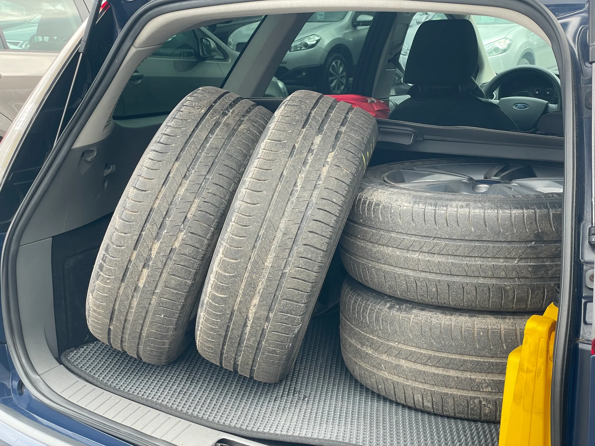 Ford Focus — фото 10