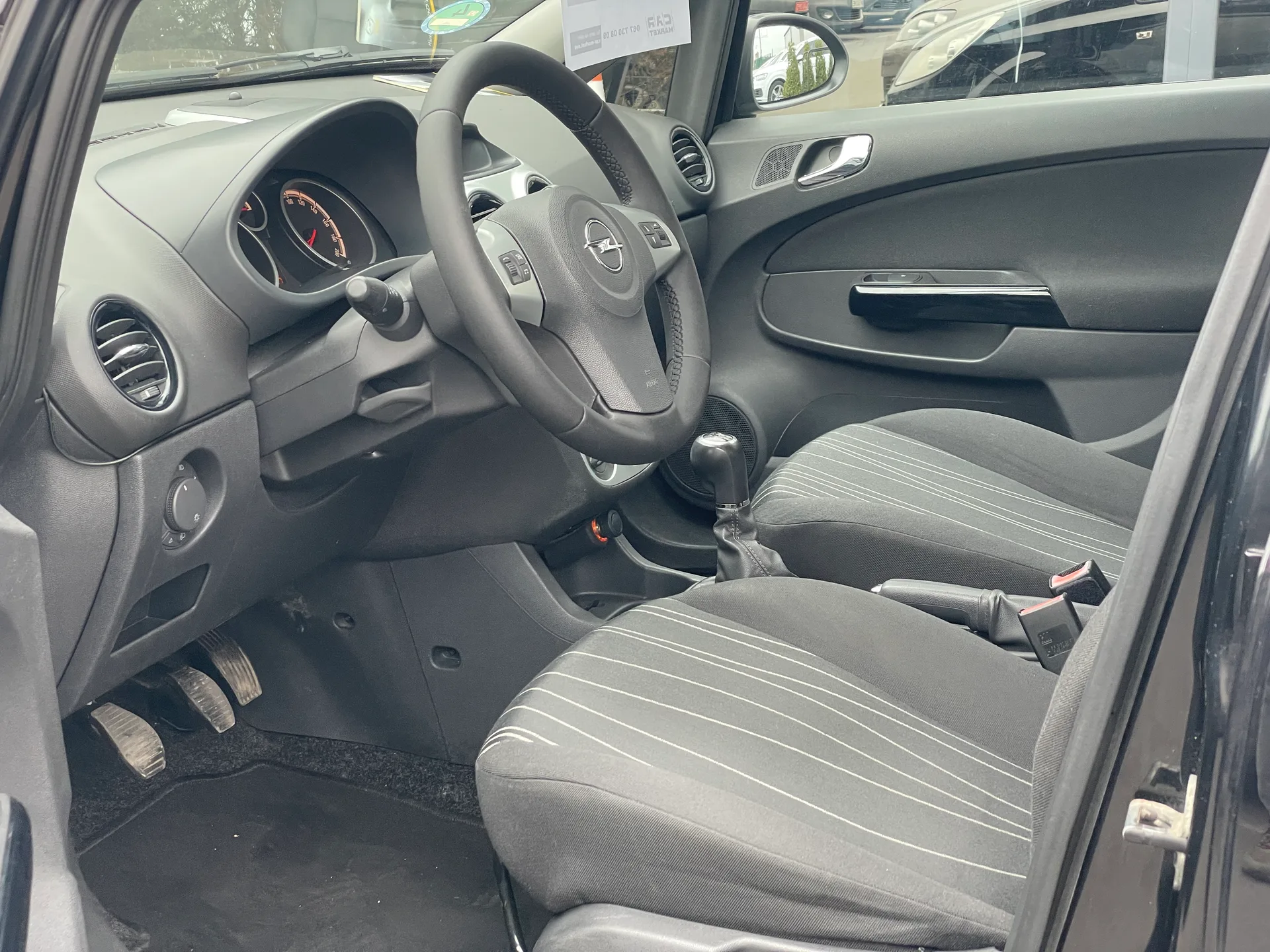 Opel Corsa — фото 6